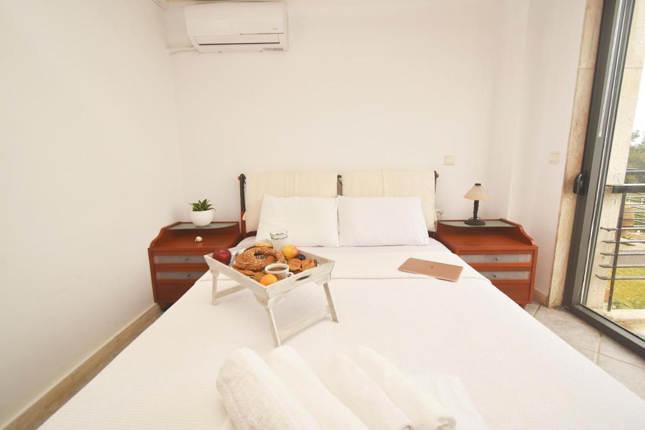 Olia Sea View Shared Pool Villa, Néa Fókaia Екстериор снимка