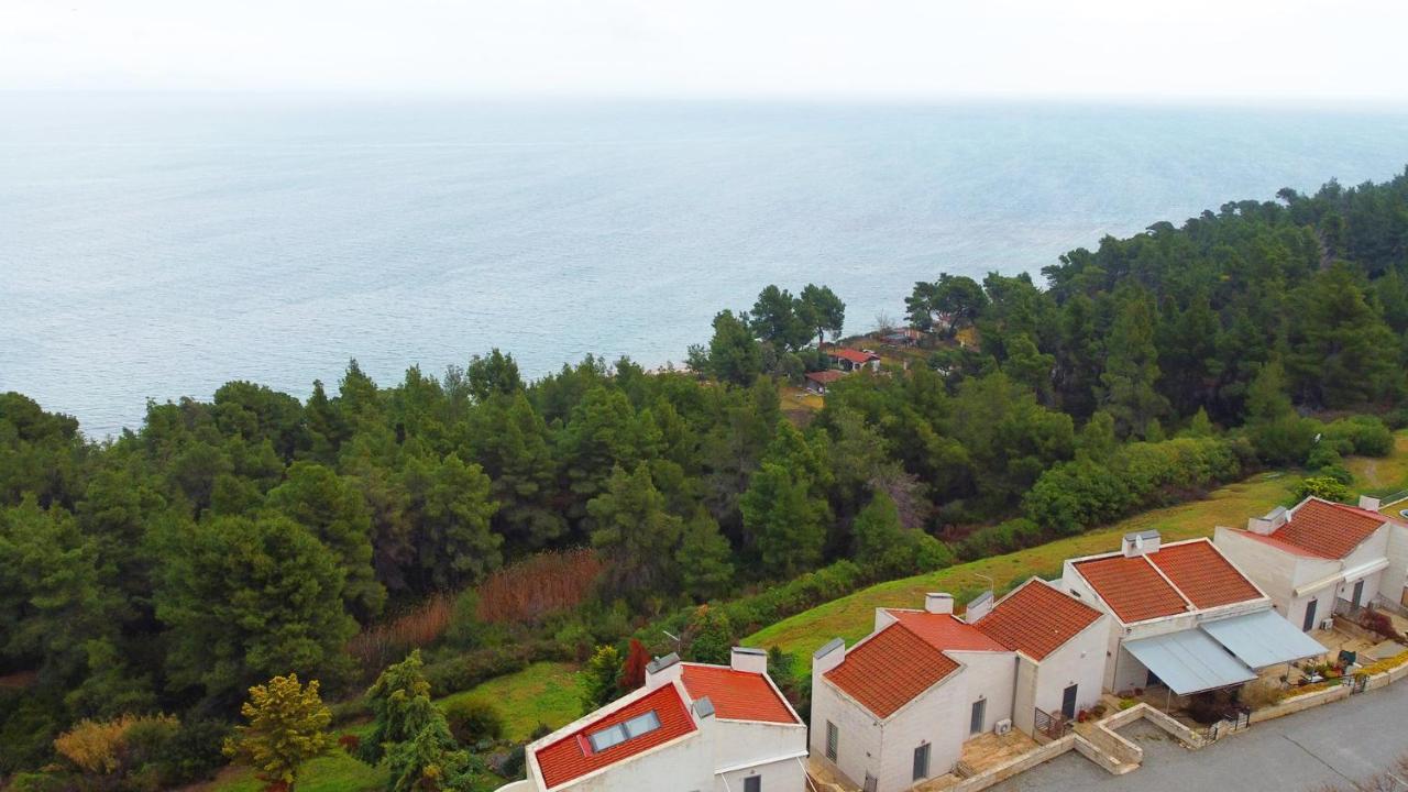 Olia Sea View Shared Pool Villa, Néa Fókaia Екстериор снимка