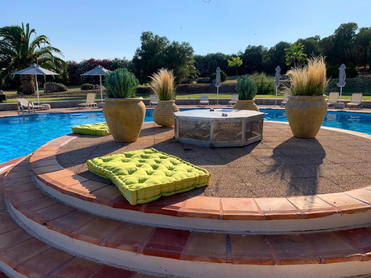 Olia Sea View Shared Pool Villa, Néa Fókaia Екстериор снимка