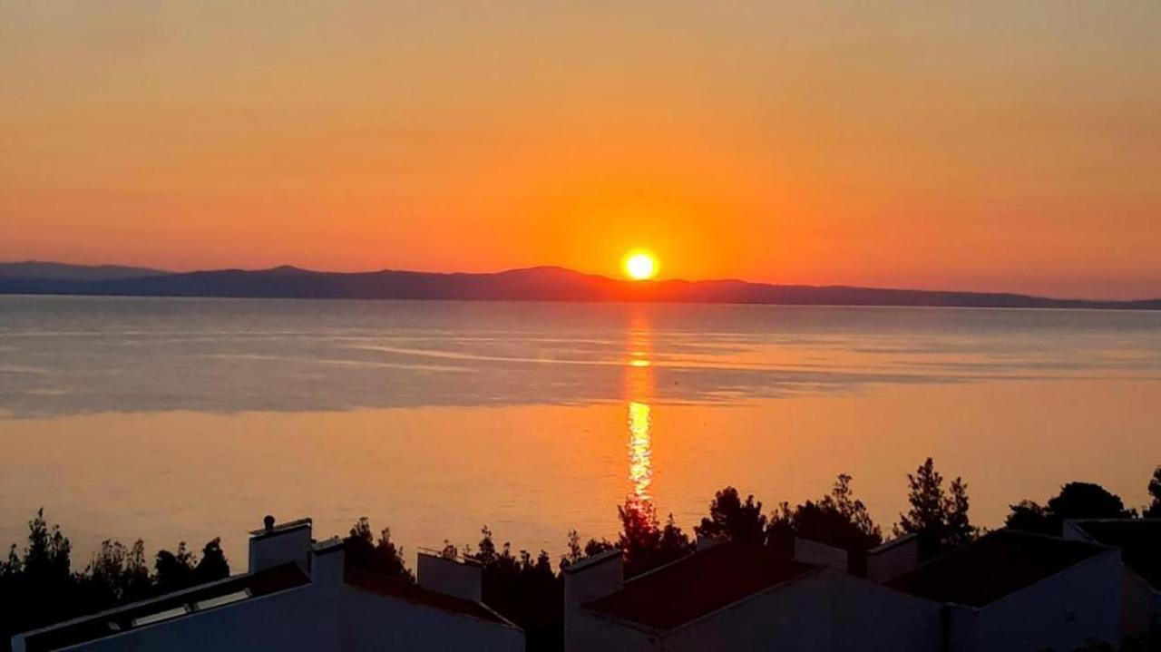 Olia Sea View Shared Pool Villa, Néa Fókaia Екстериор снимка
